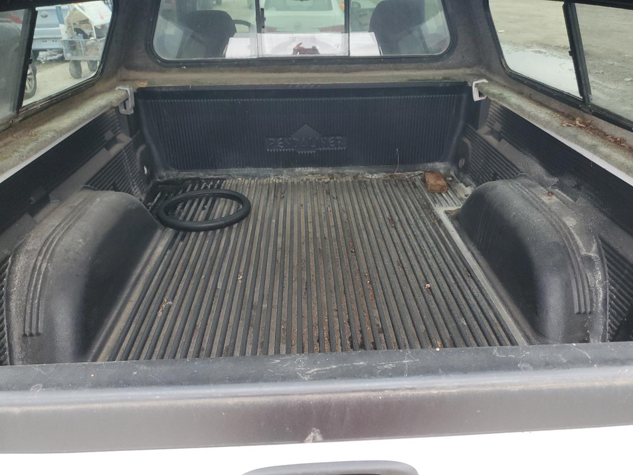 2003 Chevrolet Silverado - Image 10