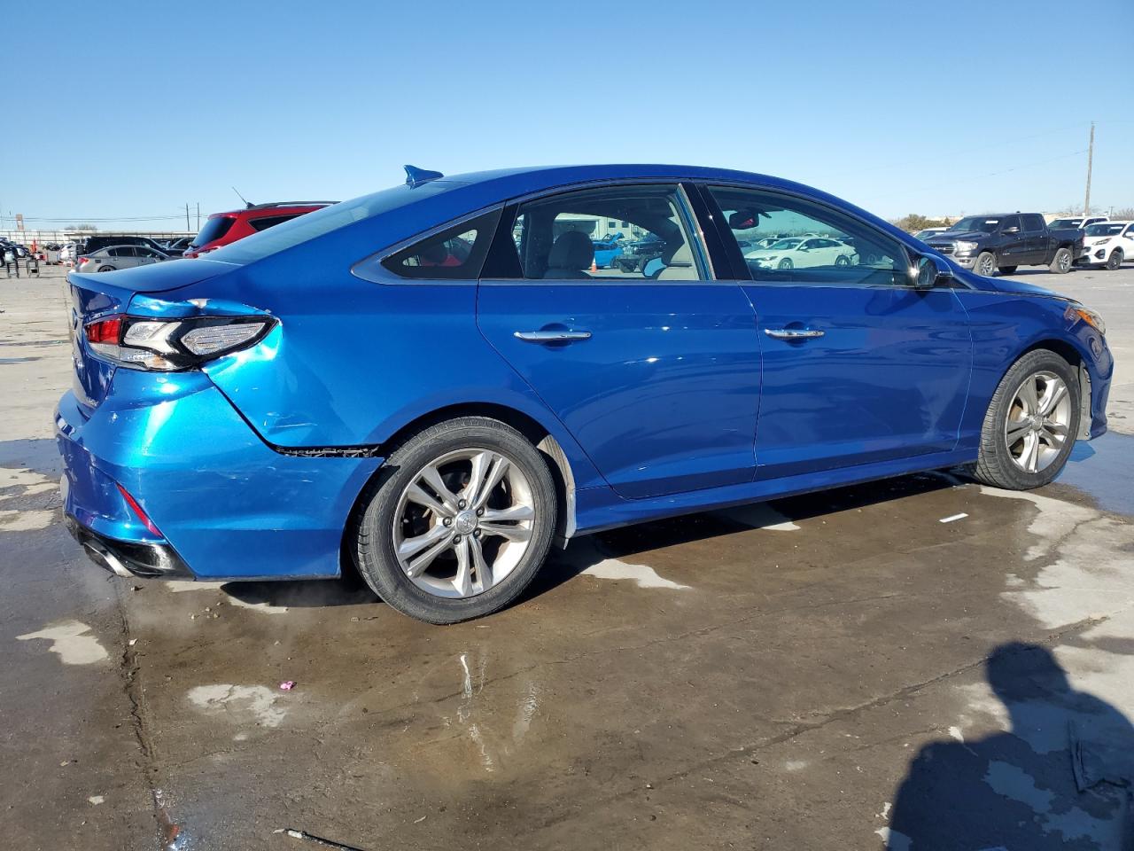 2018 Hyundai Sonata - Image 3