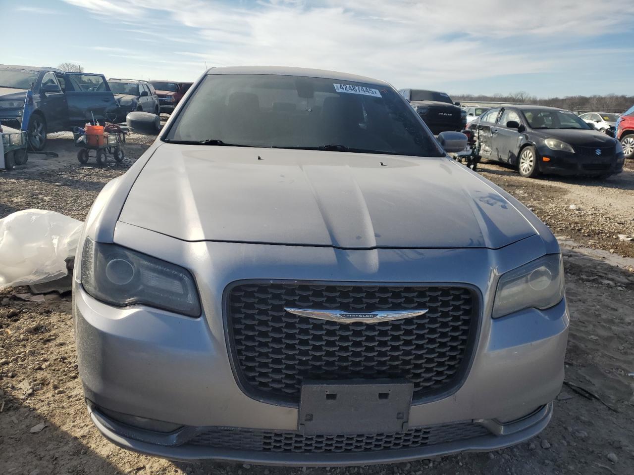 2016 Chrysler 300 - Image 5