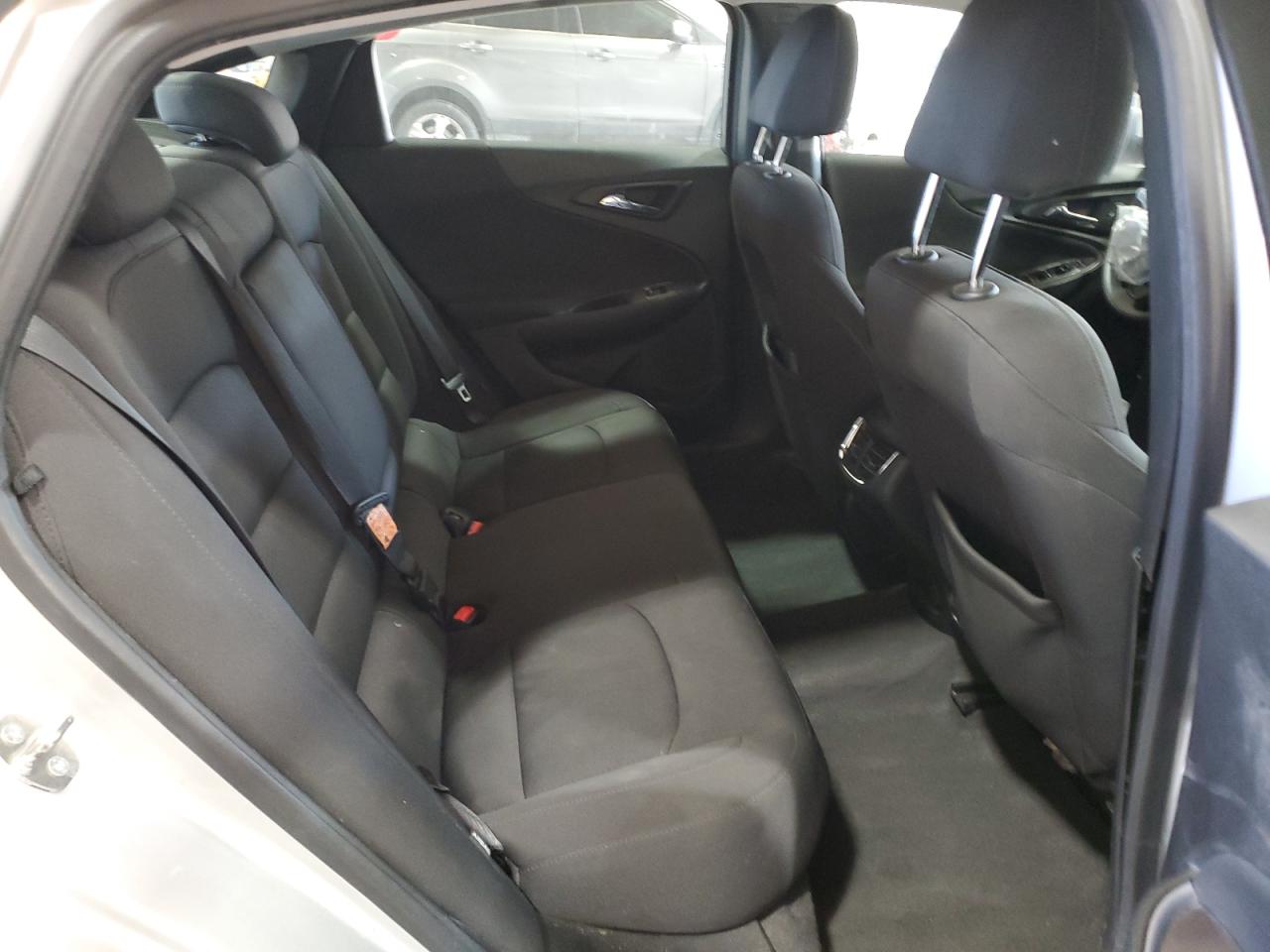 2019 Chevrolet Malibu - Image 11
