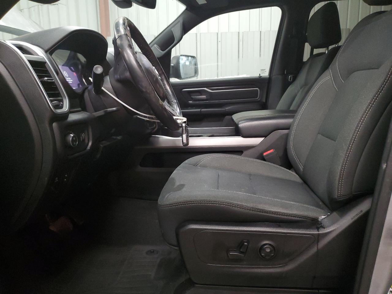 2020 RAM 1500 - Image 7