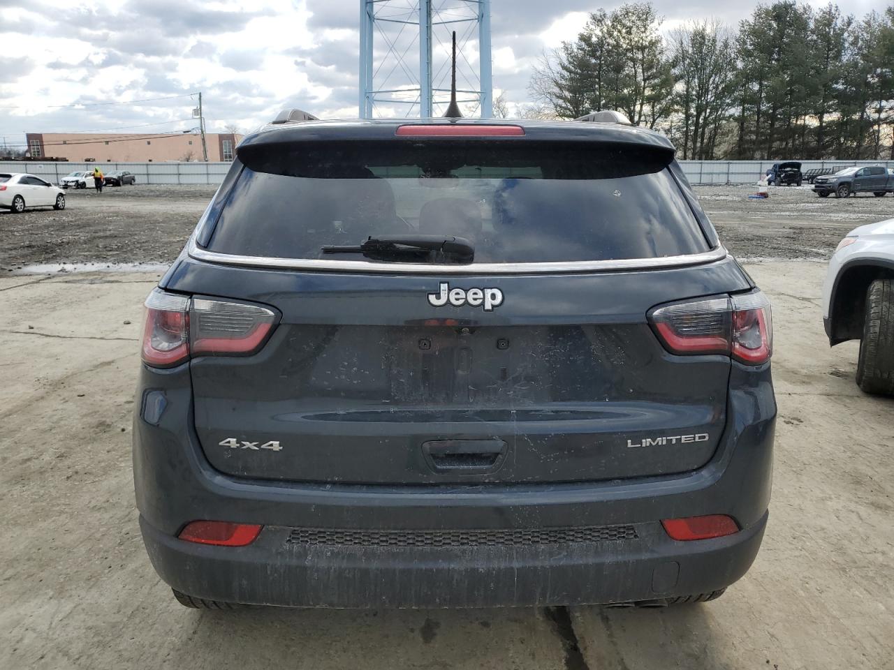 2018 Jeep Compass - Image 6