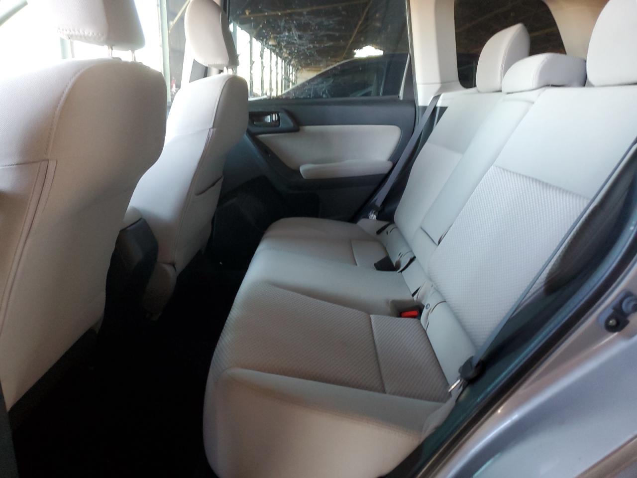 2015 Subaru Forester - Image 10