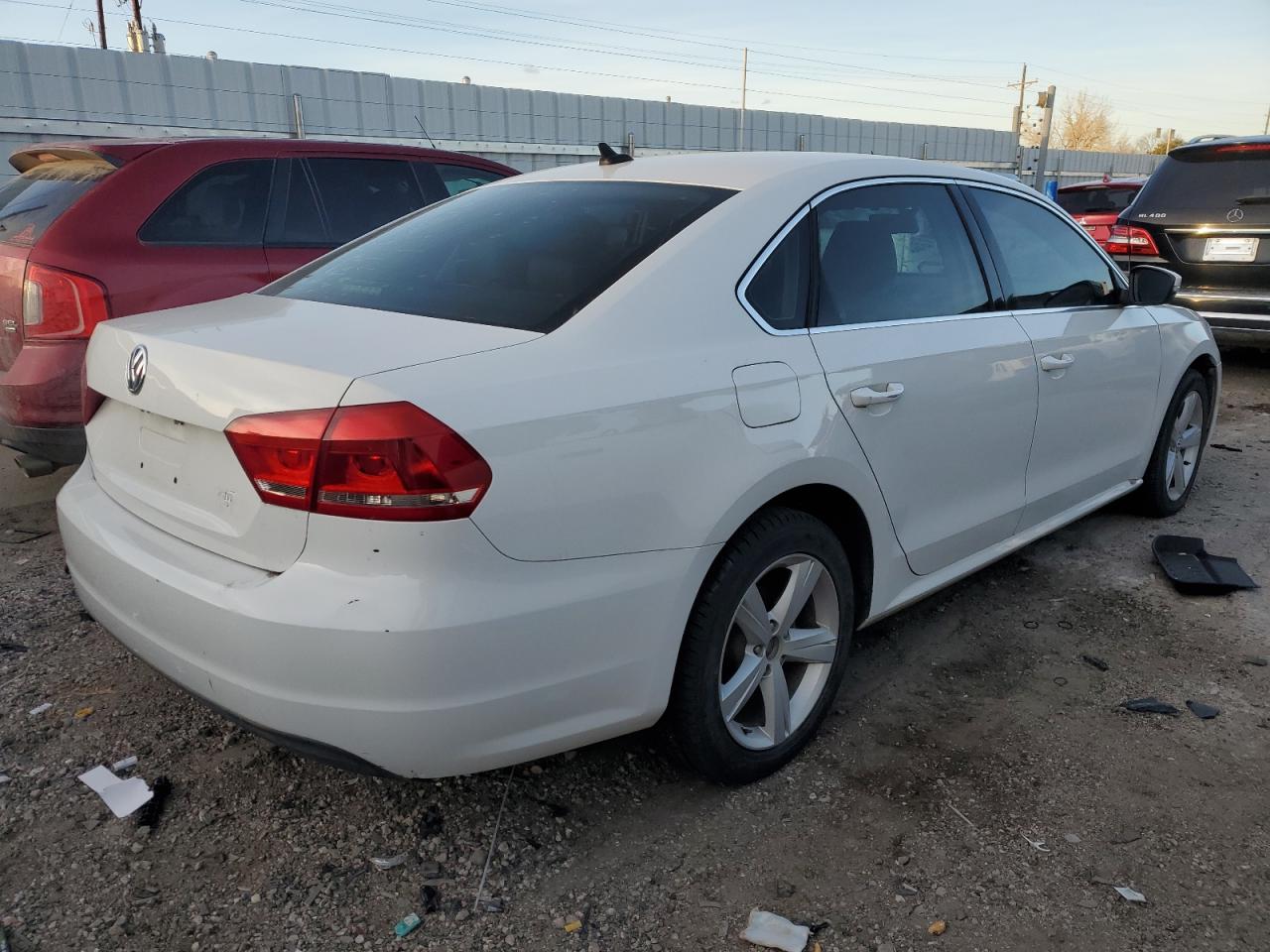 VIN 1VWBN7A34DC038991 2013 VOLKSWAGEN PASSAT no.3