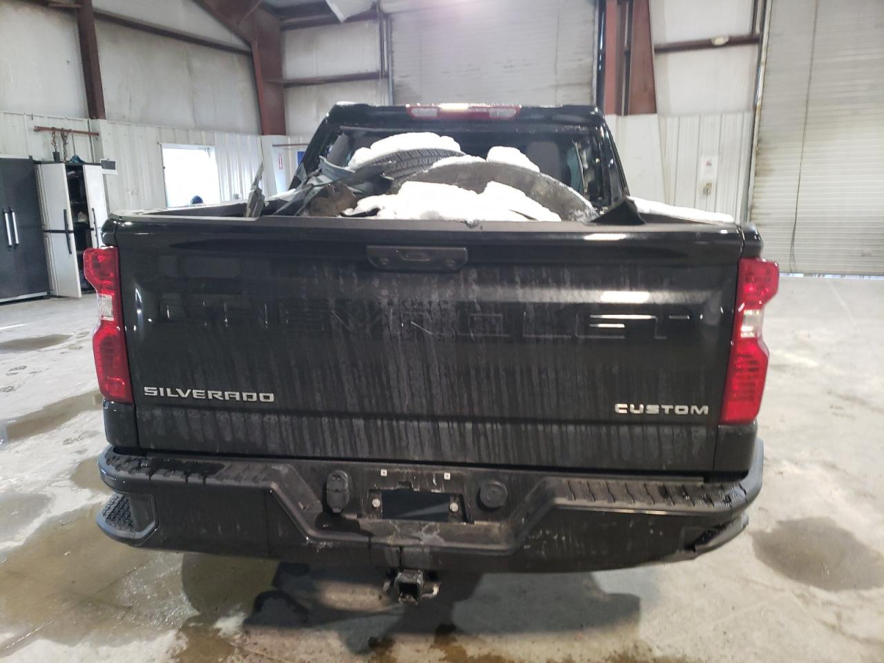 2022 Chevrolet Silverado - Image 6