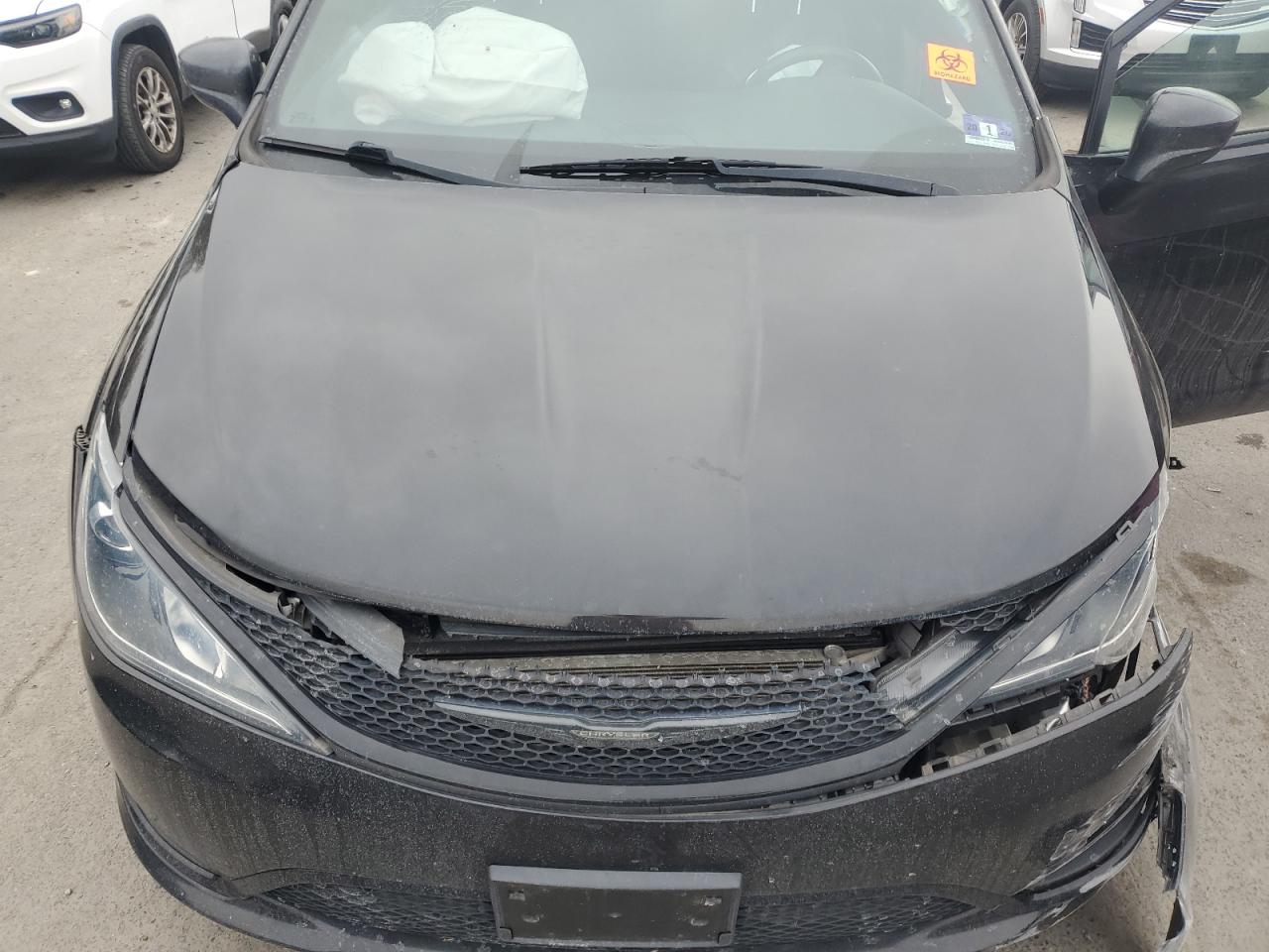 2019 Chrysler Pacifica - Image 13
