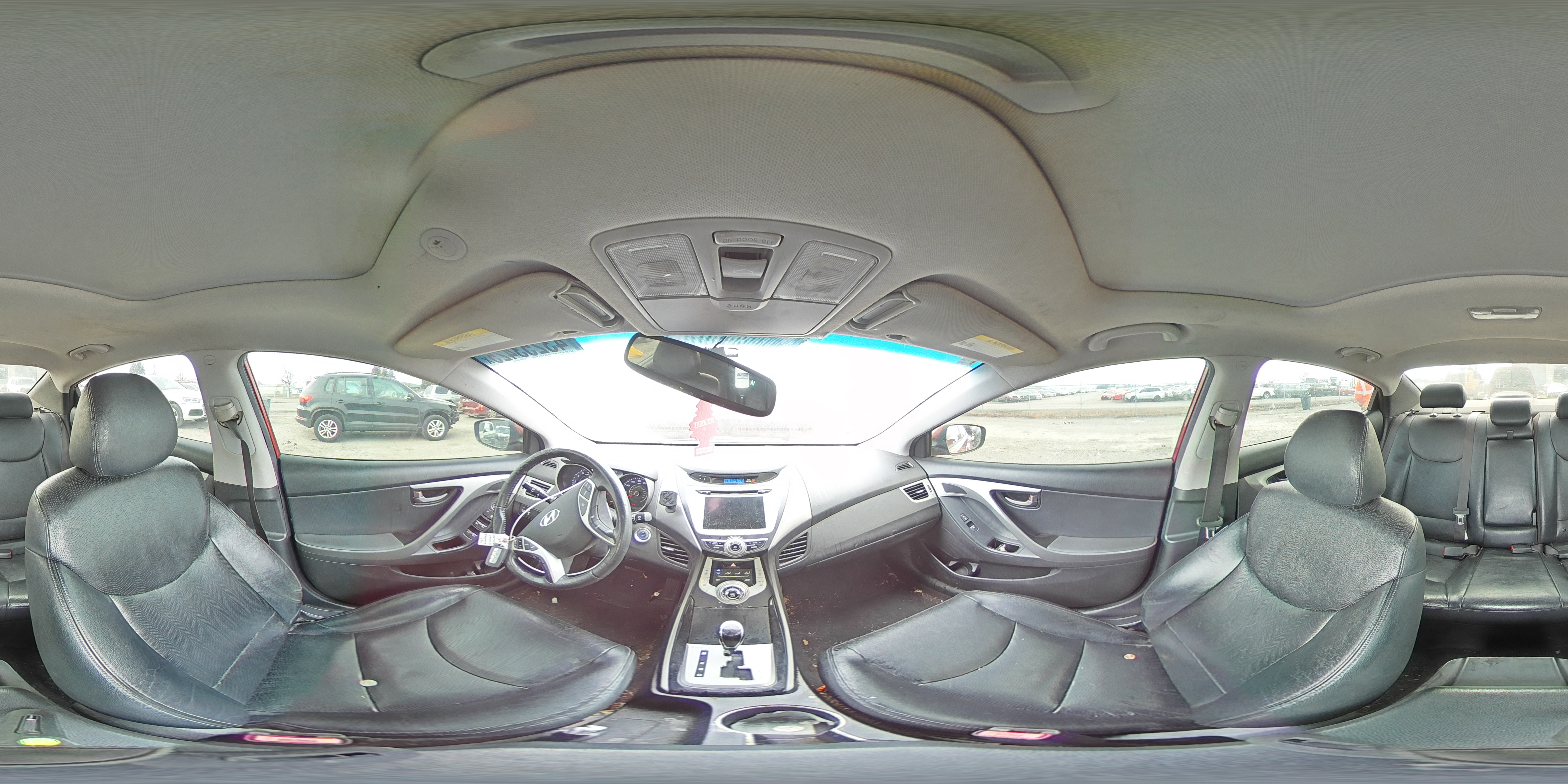 2012 Hyundai Elantra - Image 13