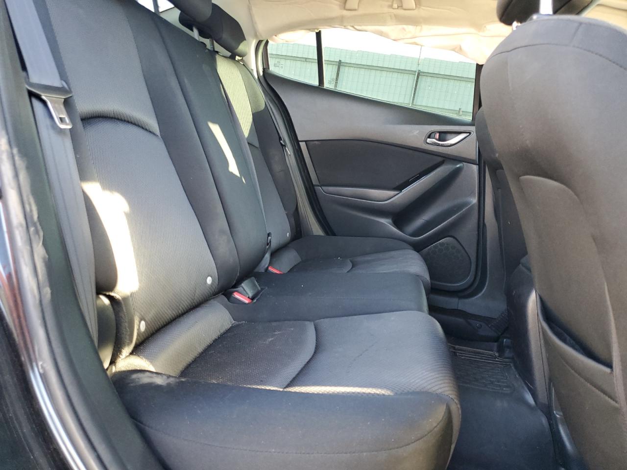 2017 Mazda 3 - Image 10