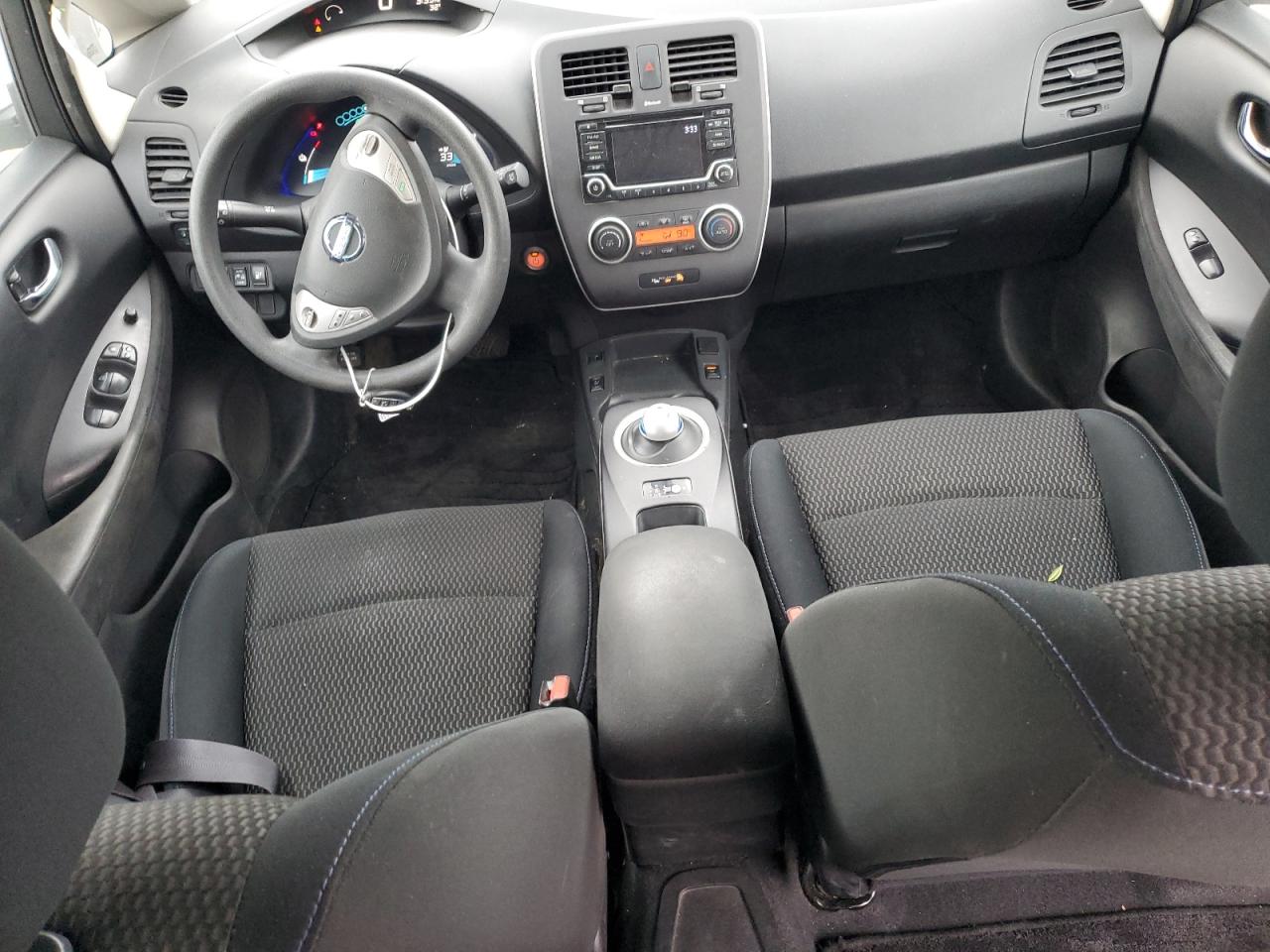2016 Nissan Leaf - Image 8