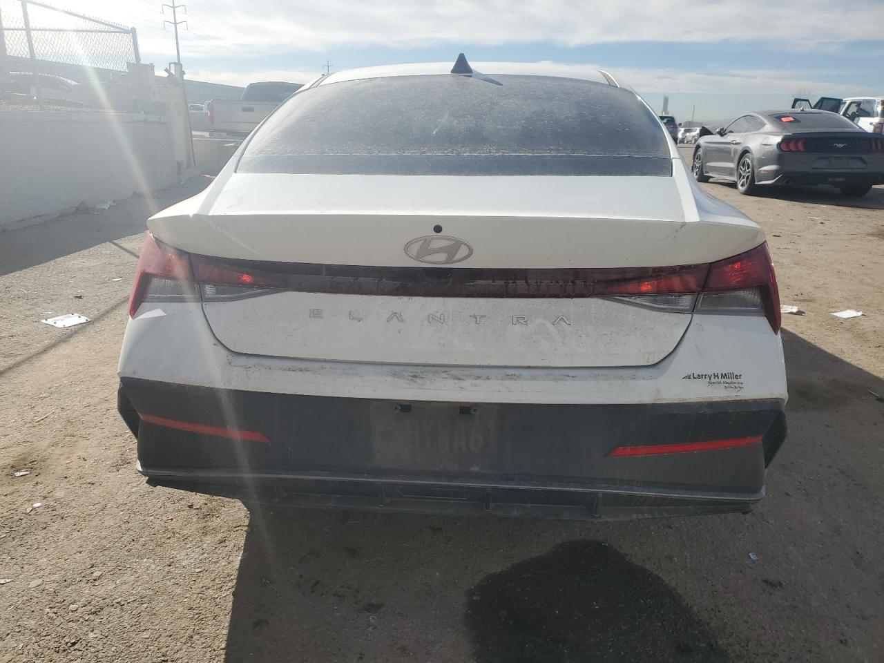 2024 Hyundai Elantra - Image 6