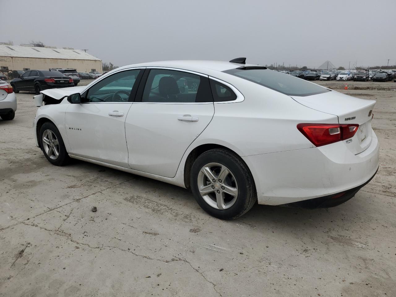 2023 Chevrolet Malibu - Image 2
