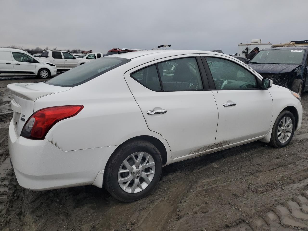 2018 Nissan Versa - Image 3