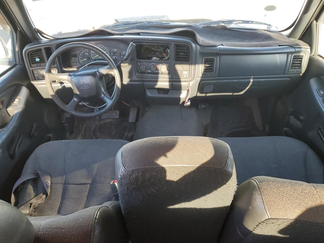 2000 Chevrolet Silverado - Image 8