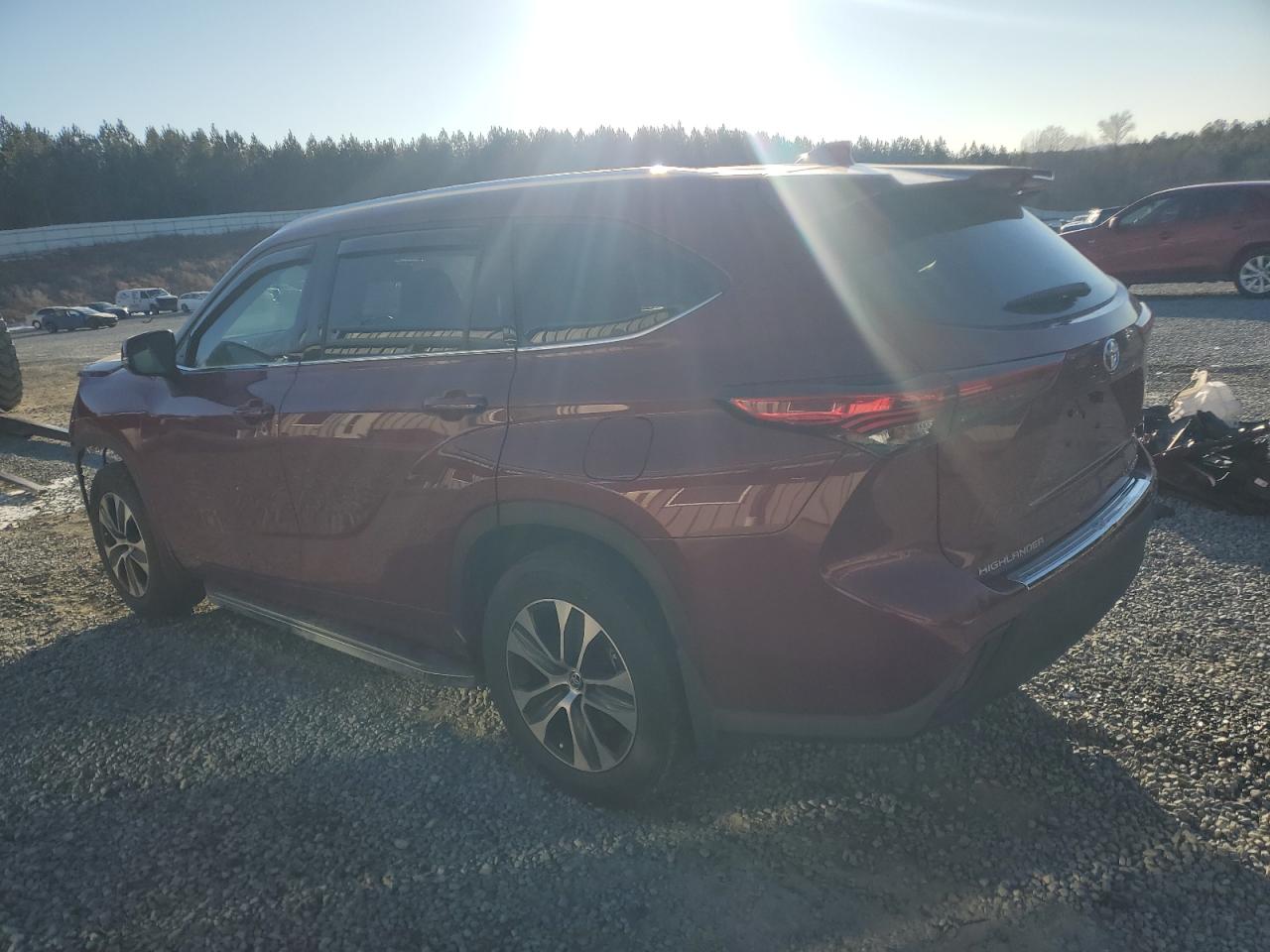 2020 Toyota Highlander - Image 2