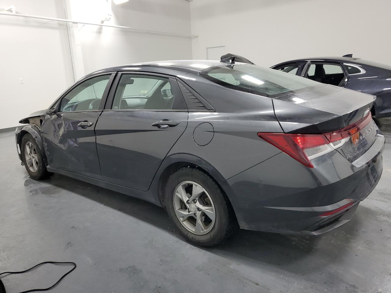 2021 Hyundai Elantra - Image 2