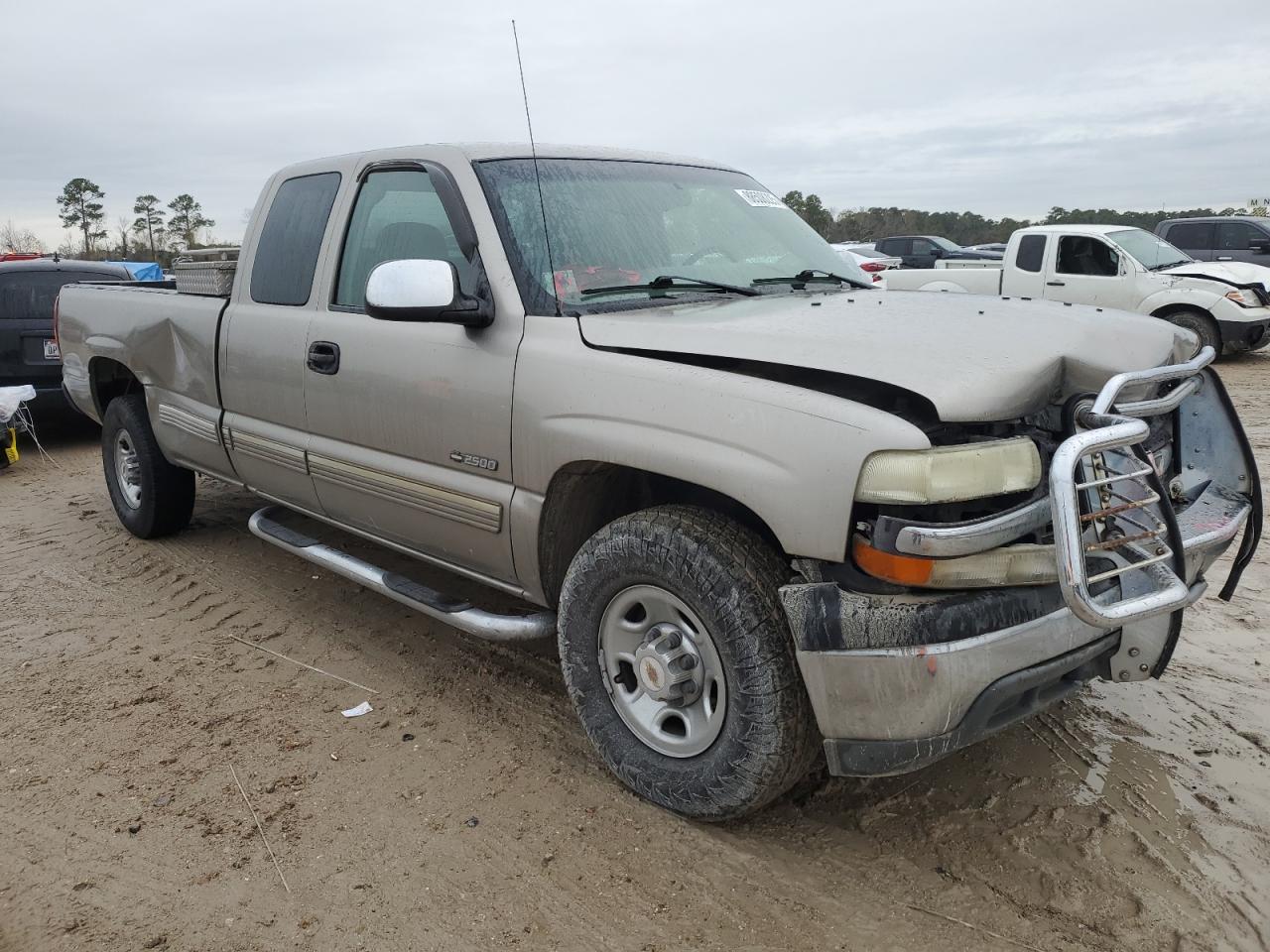 2000 Chevrolet Silverado - Image 4
