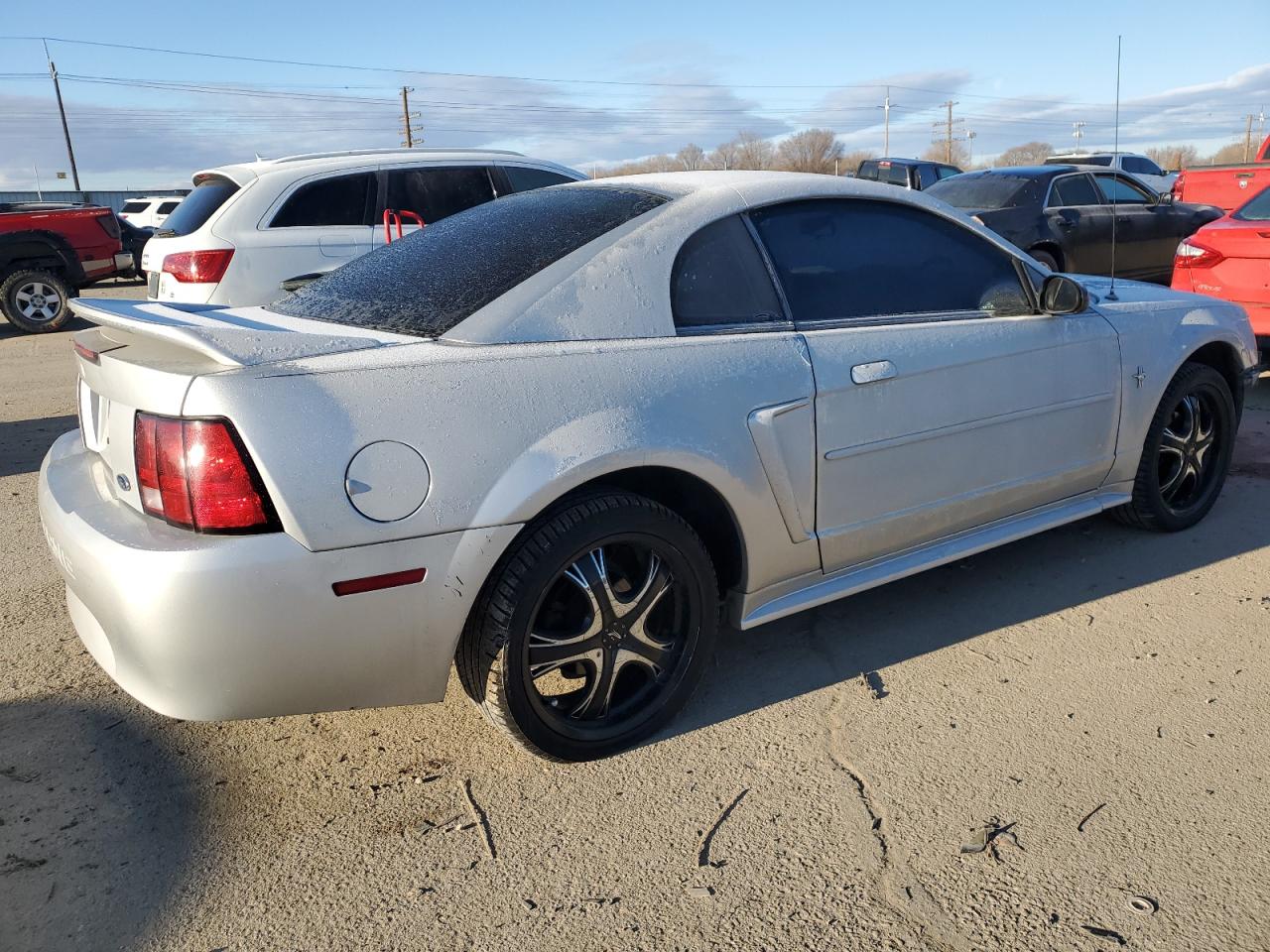 2000 Ford Mustang - Image 3