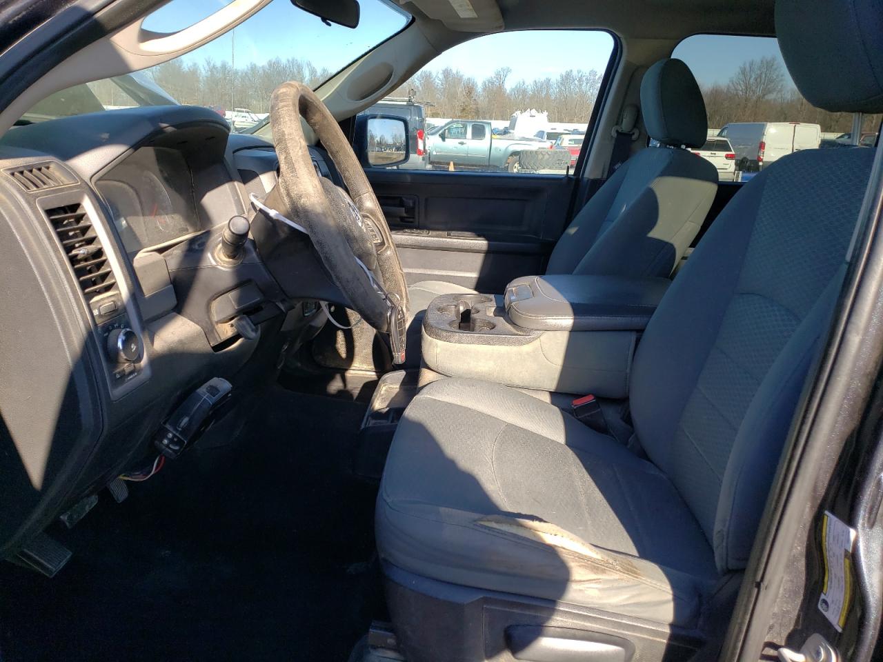 2016 RAM 1500 - Image 7