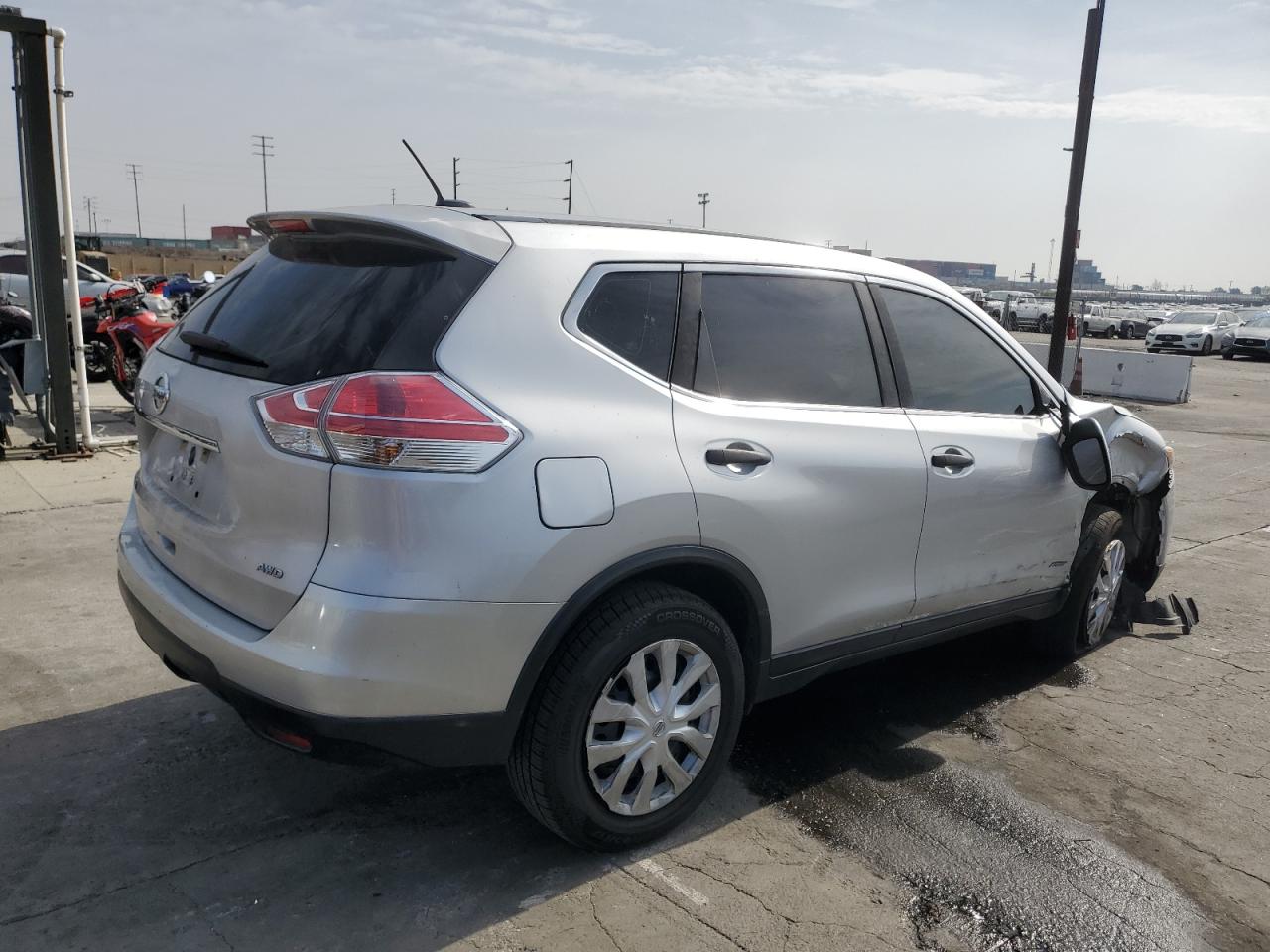 2016 Nissan Rogue - Image 3