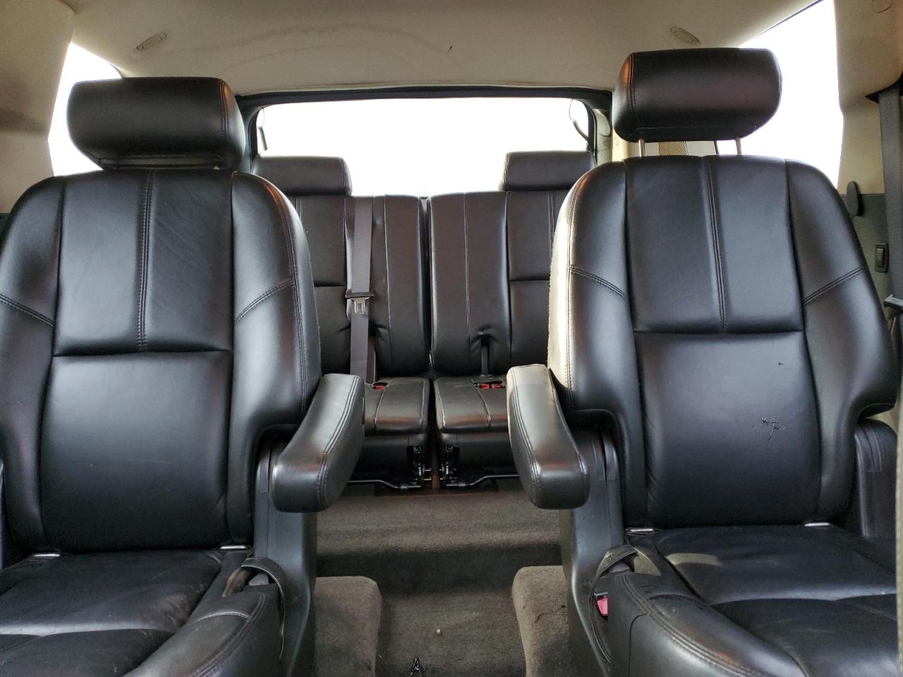 2008 GMC Yukon - Image 10