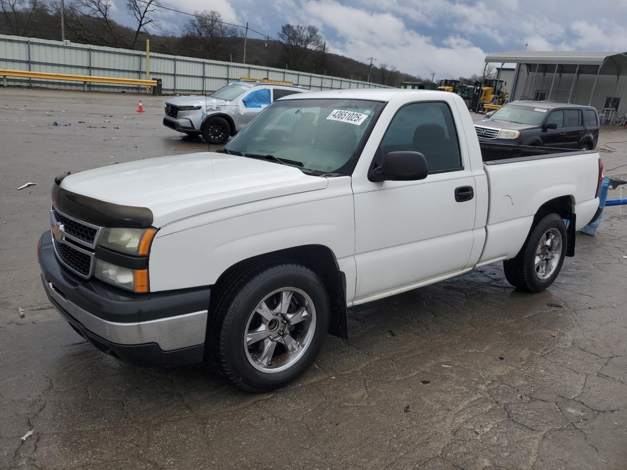 2007 Chevrolet Silverado - Image 1