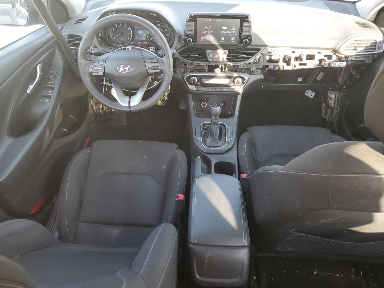 2018 Hyundai Elantra - Image 8