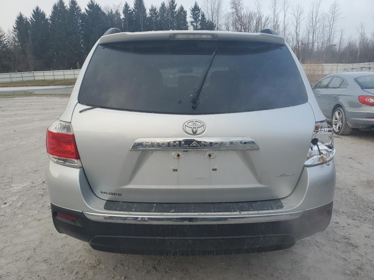 VIN 5TDBK3EH8DS209895 2013 TOYOTA HIGHLANDER no.6