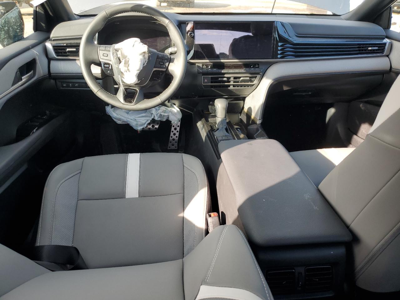 2025 Toyota Camry - Image 8