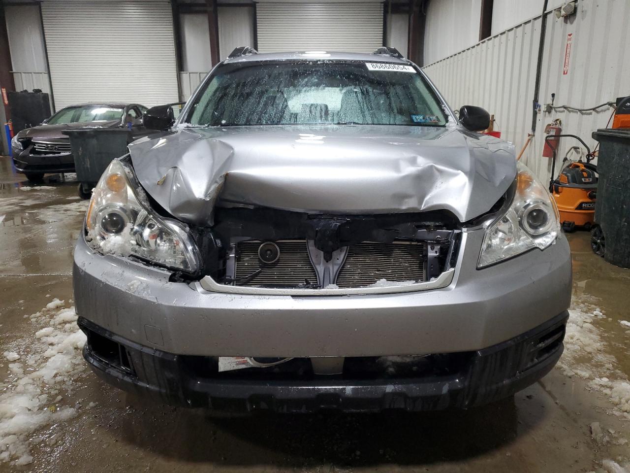 2011 Subaru Outback - Image 5