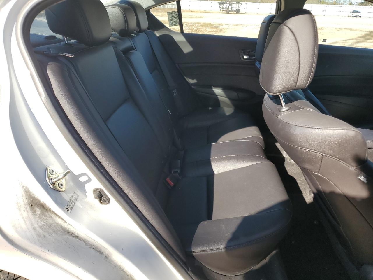 2017 Acura ILX - Image 11