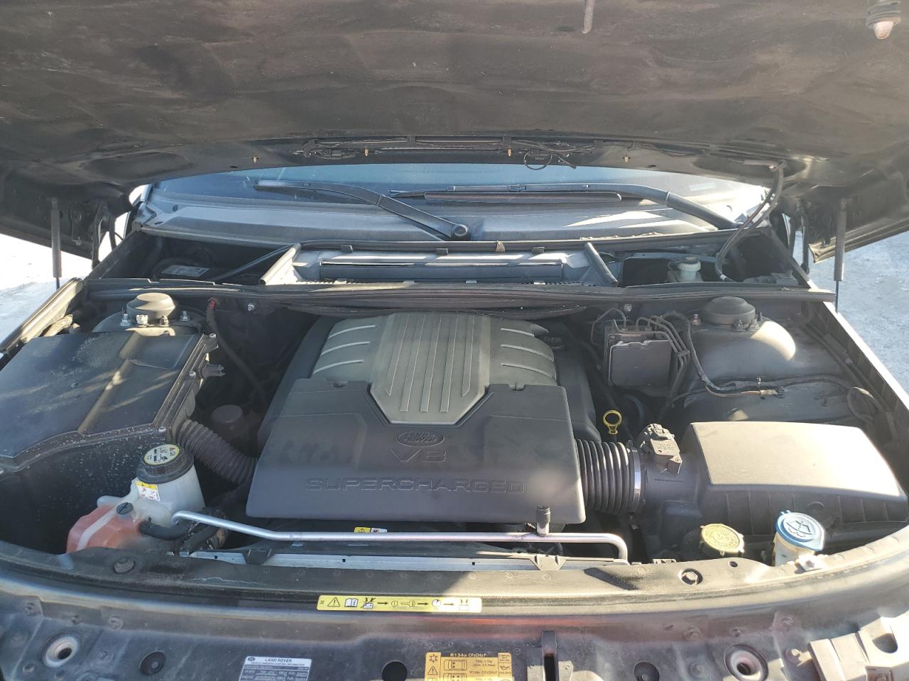 2009 Land Rover Range Rover - Image 11