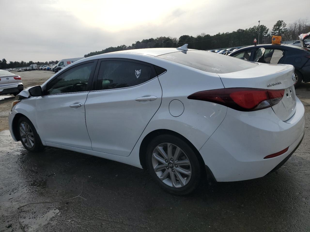 2015 Hyundai Elantra - Image 2