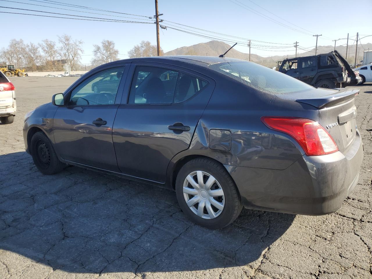 2015 Nissan Versa - Image 2