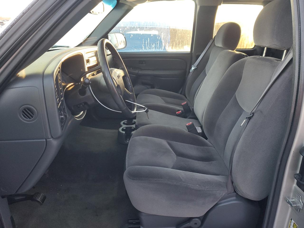 2005 GMC Sierra - Image 7