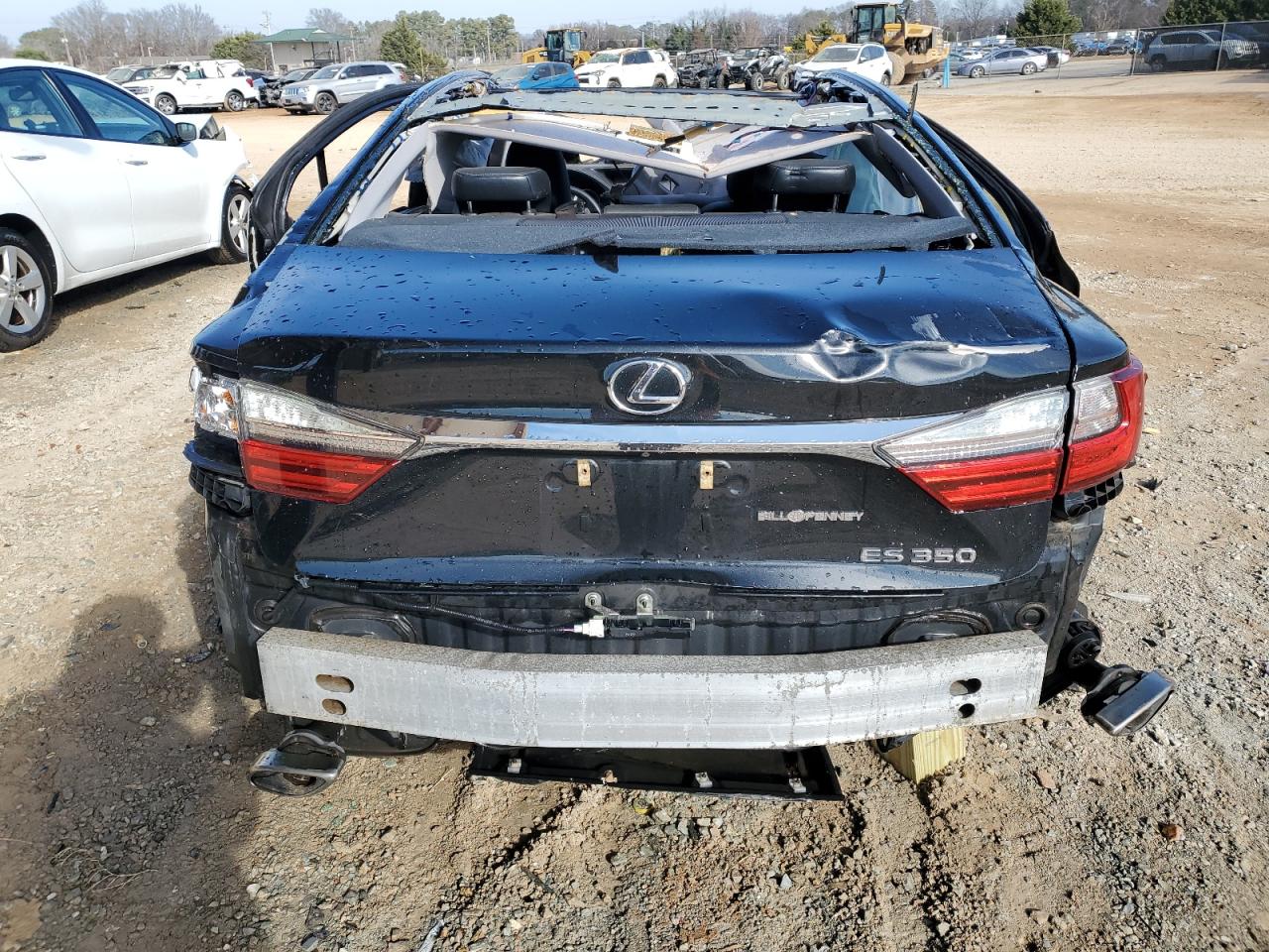2016 Lexus ES - Image 6