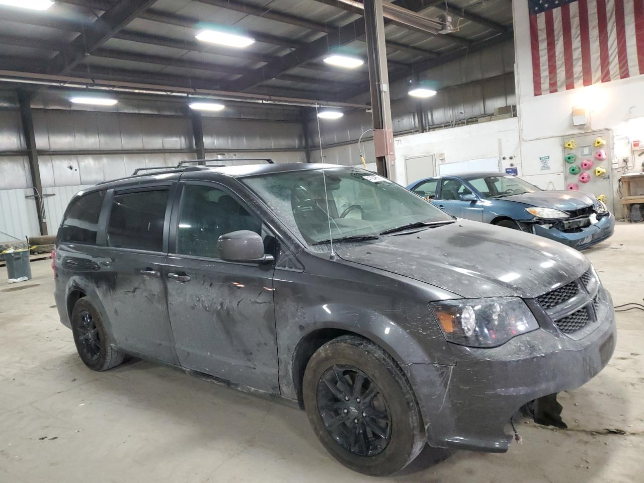 2019 Dodge Caravan - Image 4
