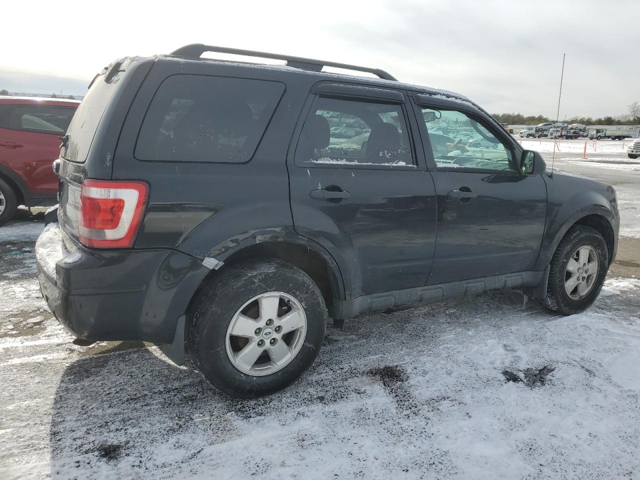 2010 Ford Escape - Image 3