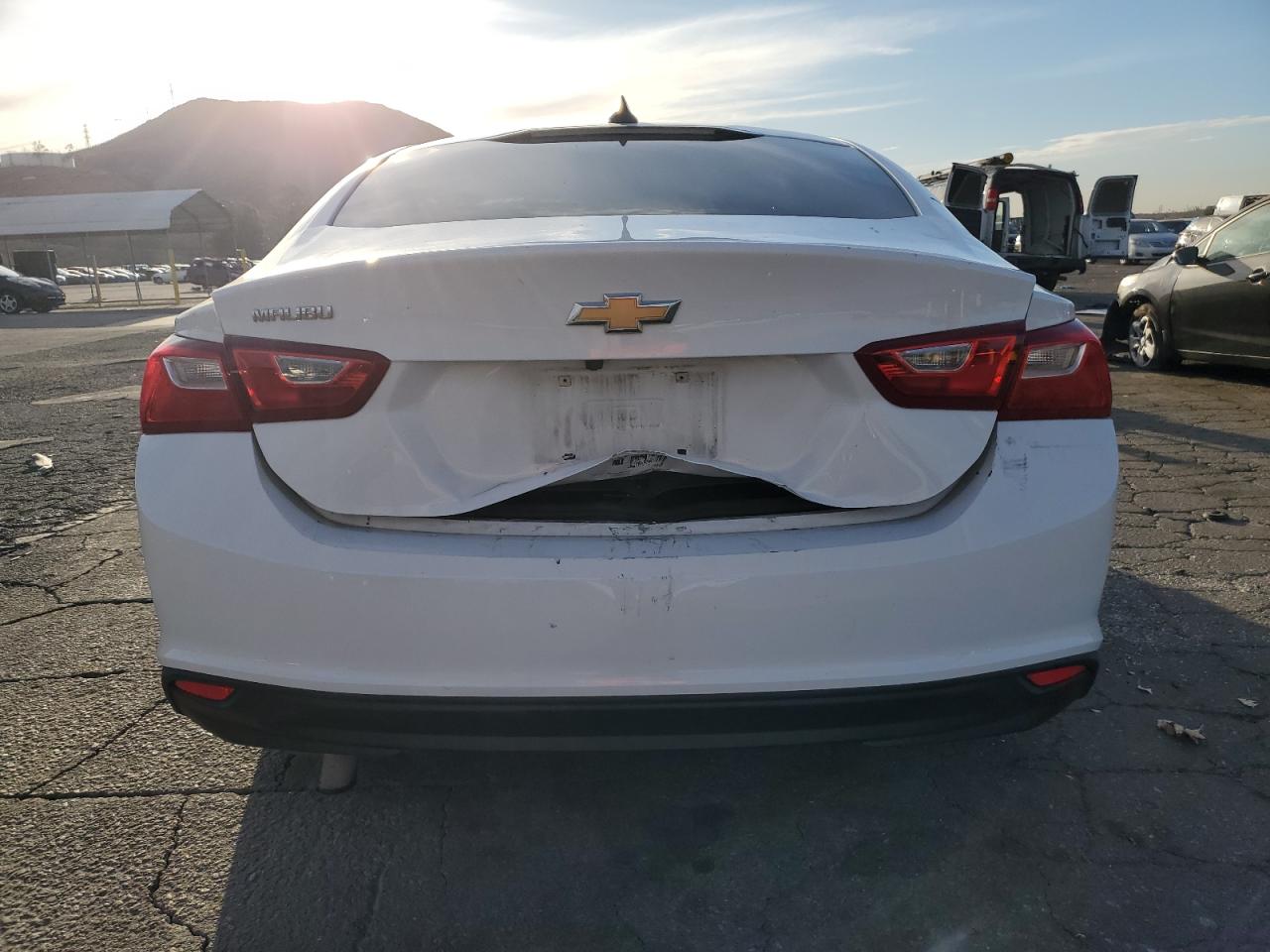 2022 Chevrolet Malibu - Image 6