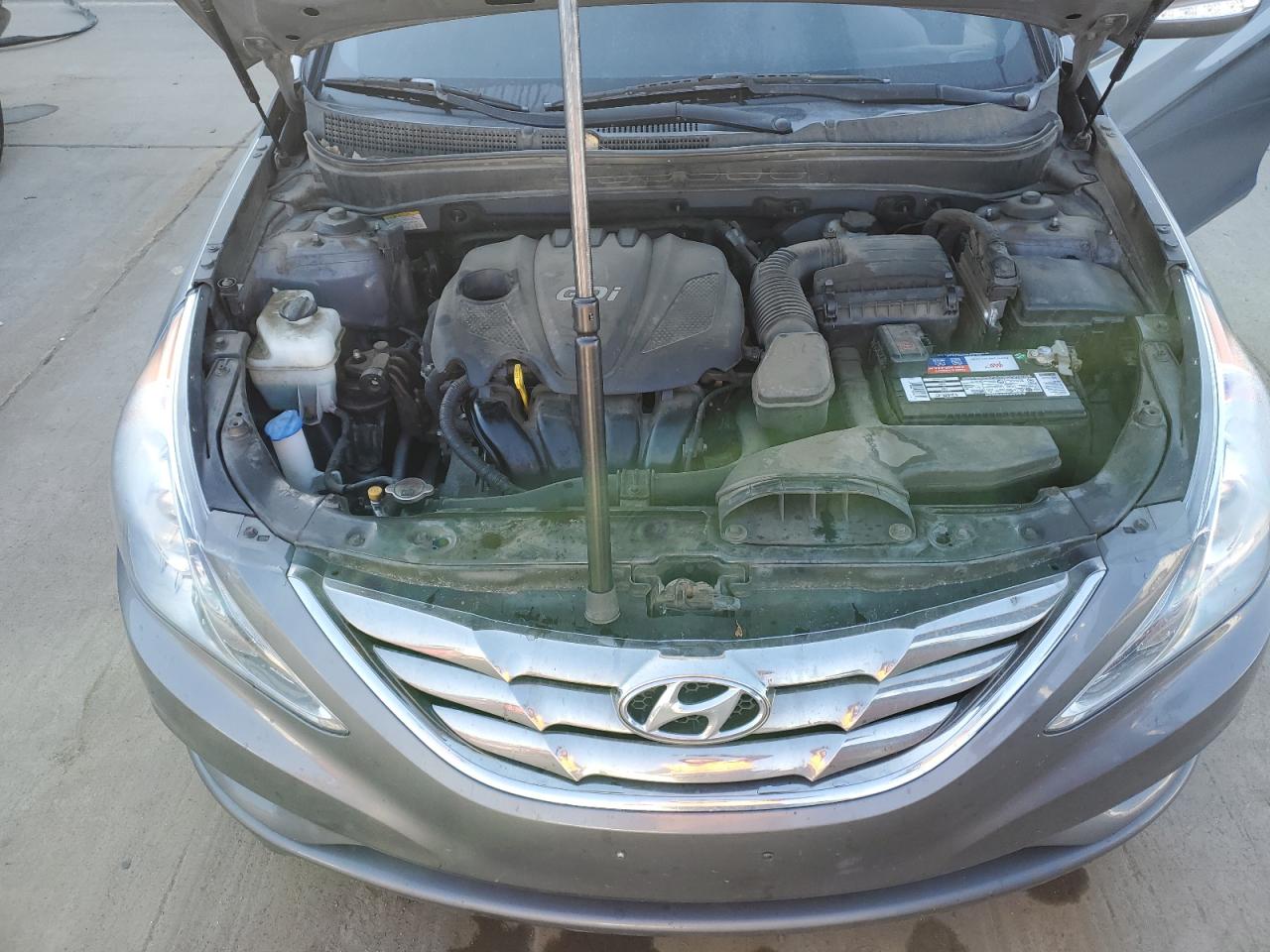 2013 Hyundai Sonata - Image 11