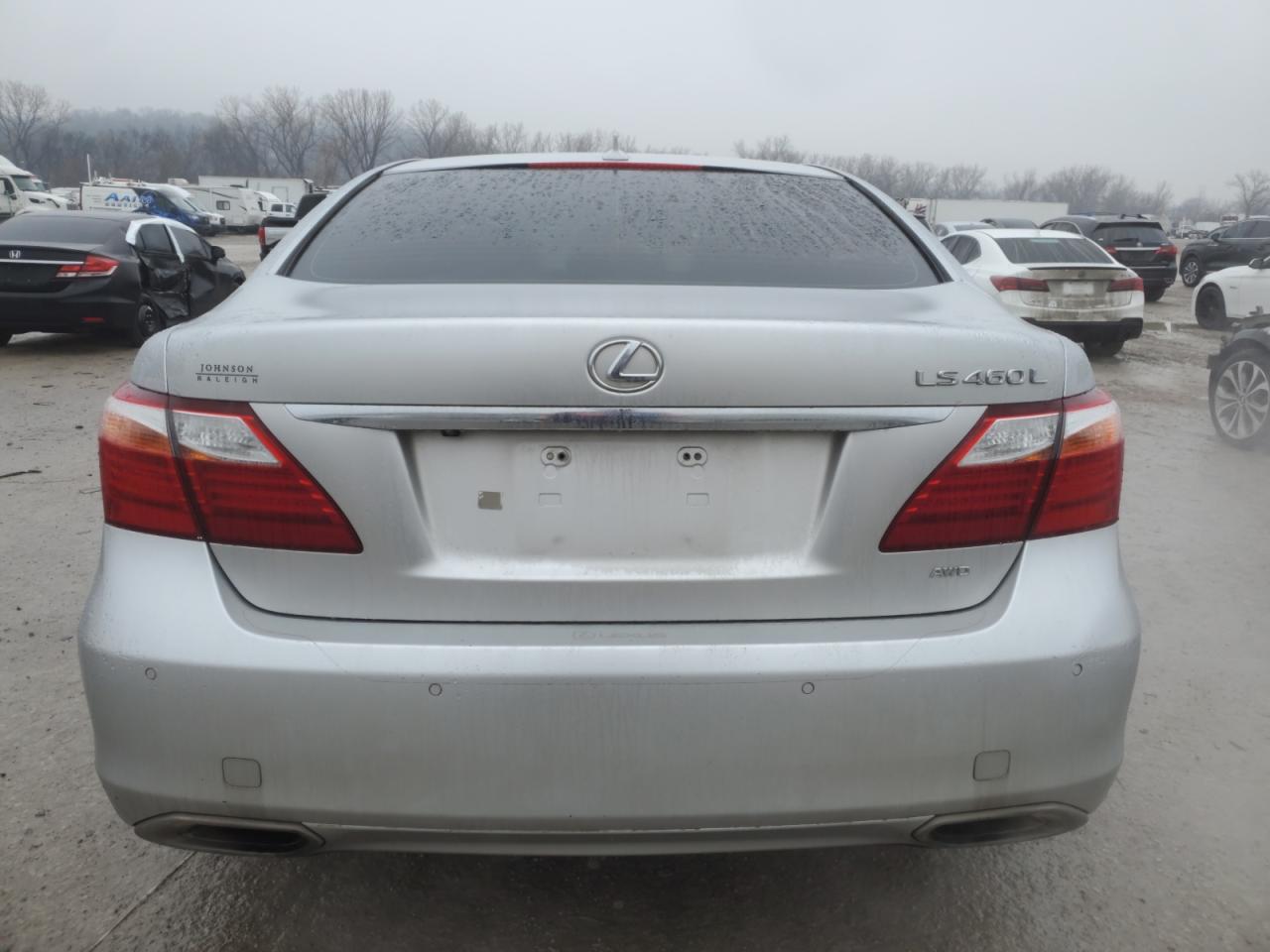 2012 Lexus LS - Image 6
