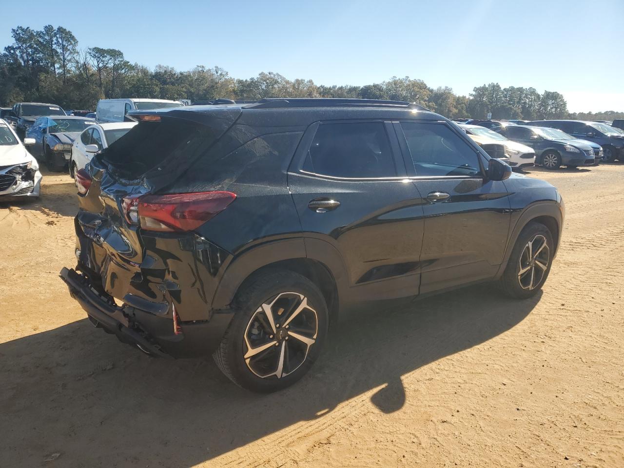 2022 Chevrolet TrailBlazer - Image 3