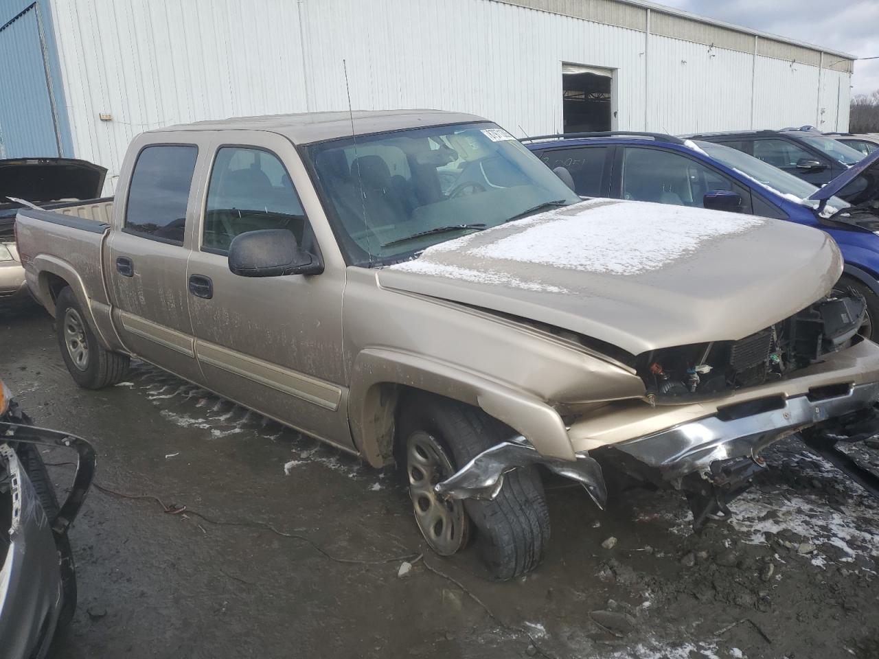 2006 Chevrolet Silverado - Image 4