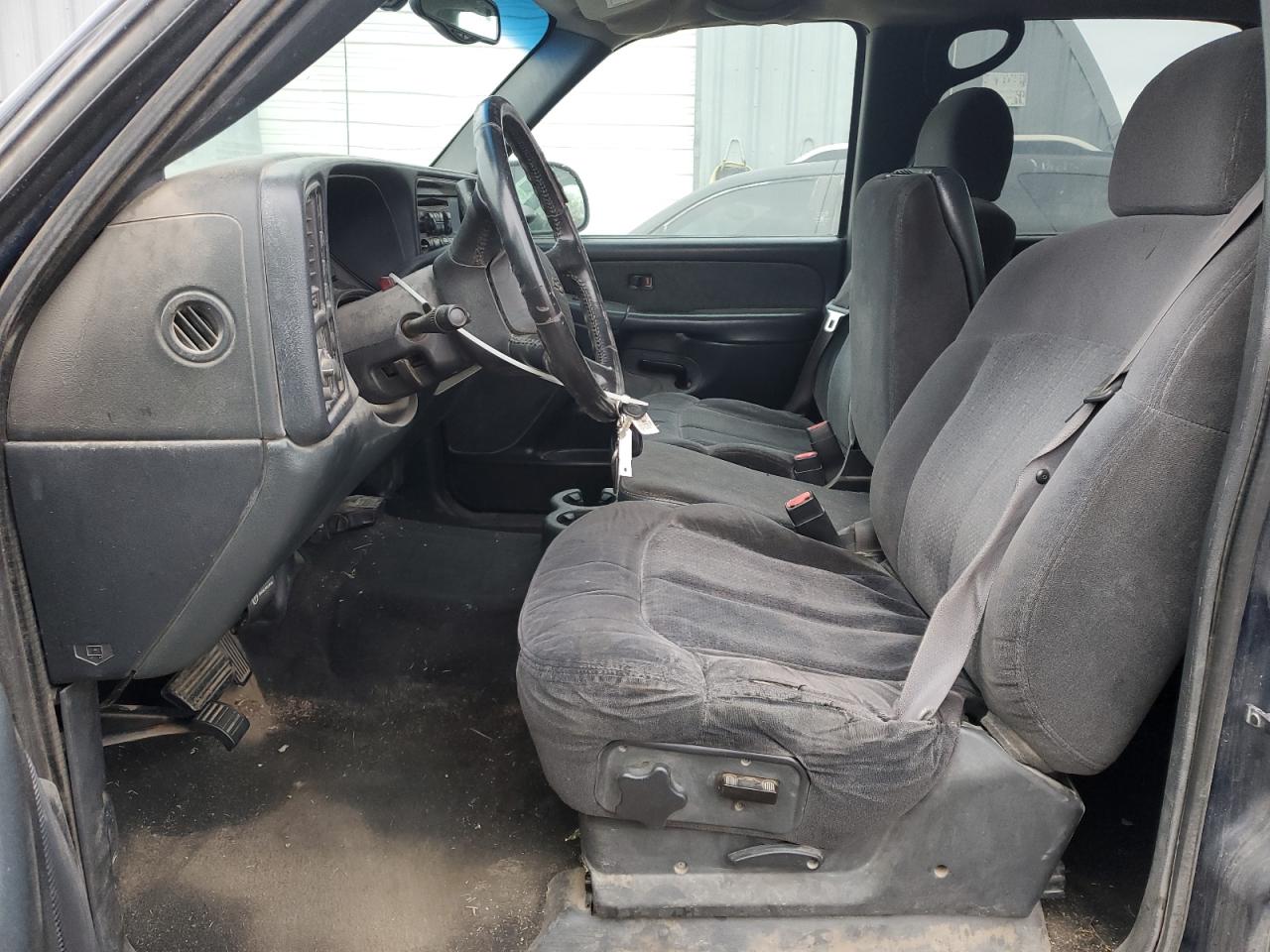 2002 Chevrolet Silverado - Image 7