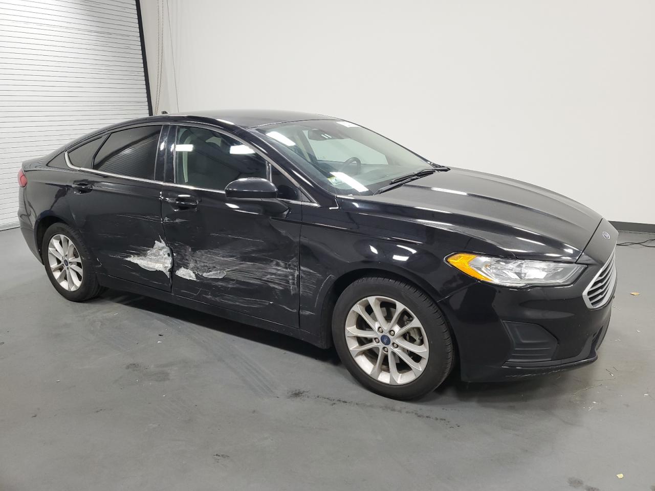 2020 Ford Fusion - Image 4