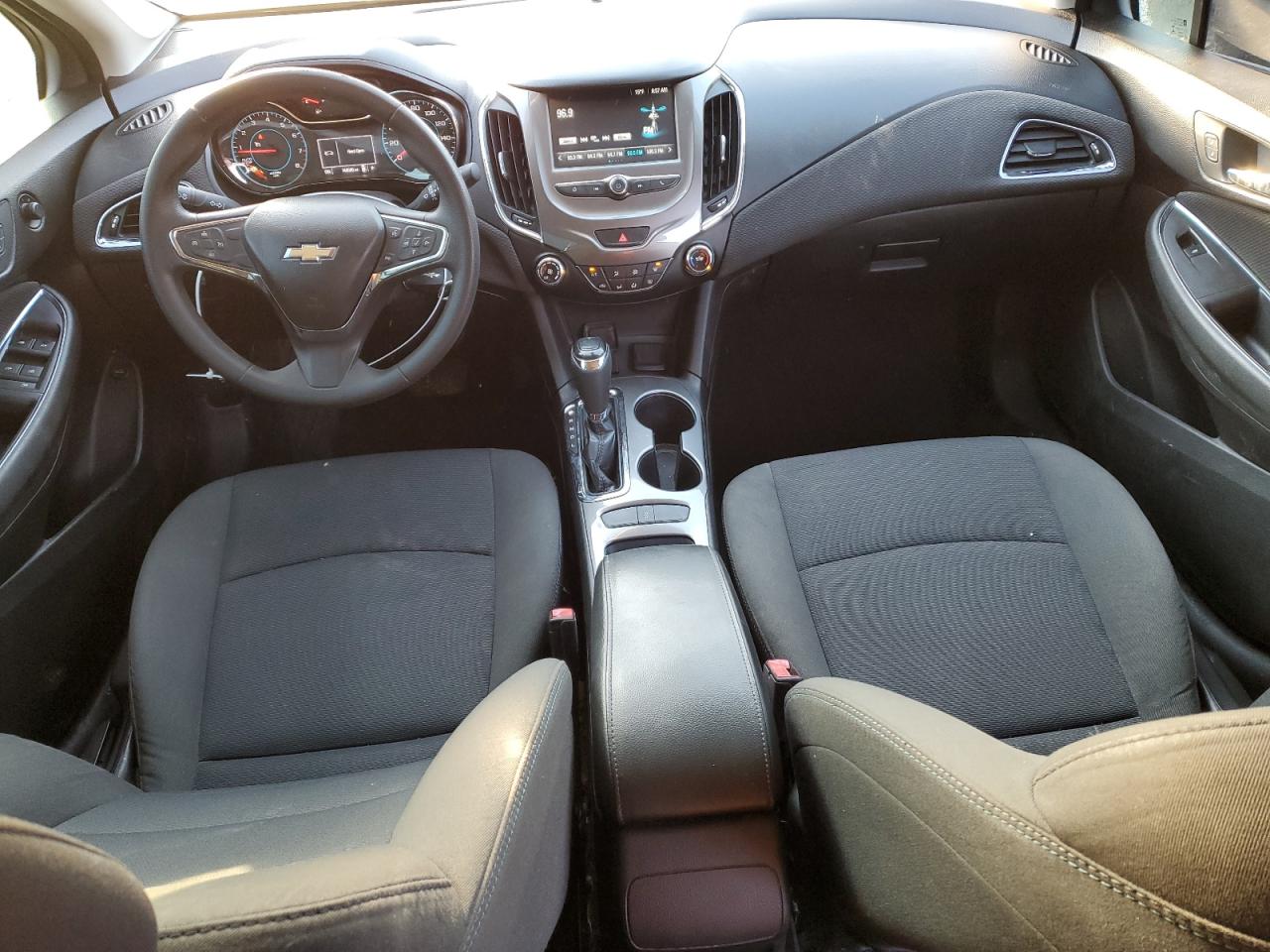 2017 Chevrolet Cruze - Image 8
