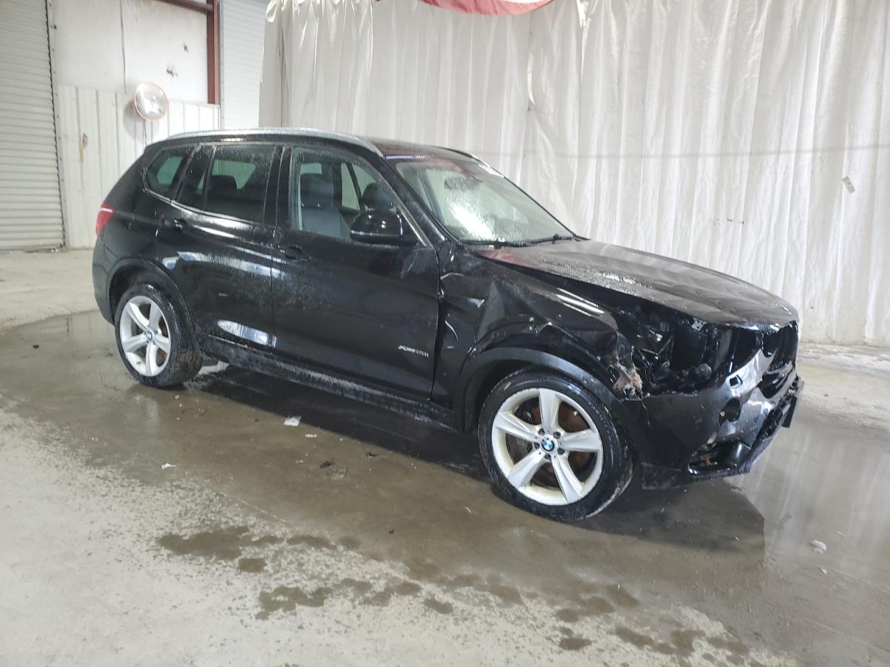 VIN 5UXWX9C3XH0W77275 2017 BMW X3 no.4