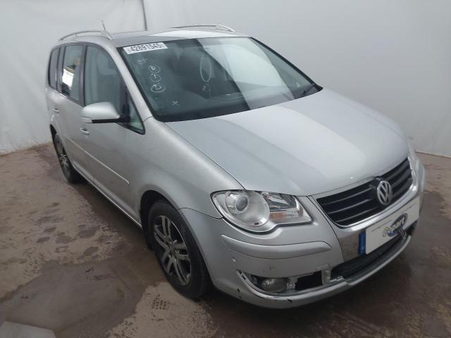 2009 VOLKSWAGEN TOURAN SE