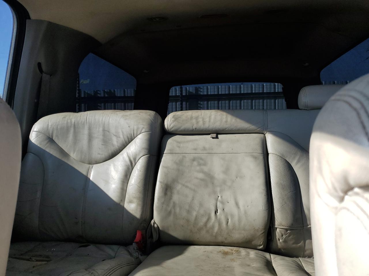 2001 GMC Yukon Xl K1500 VIN: 3GKFK16T31G221718 Lot: 90881775