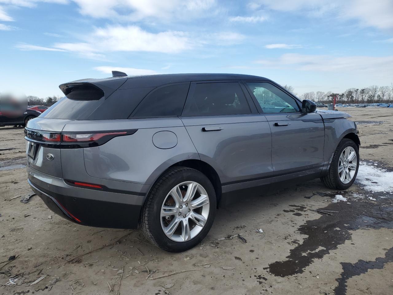2023 Land Rover Range Rover - Image 3