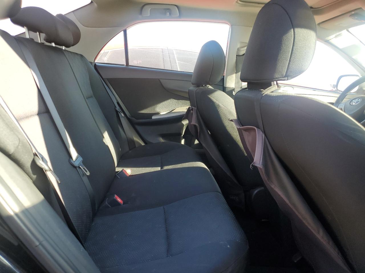 2010 Toyota Corolla - Image 10